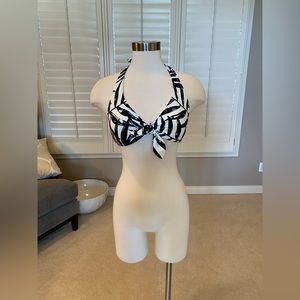 Carman Marc Valvo Bikini Top (Medium)